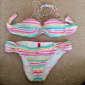 Victoria’s Secret bikini